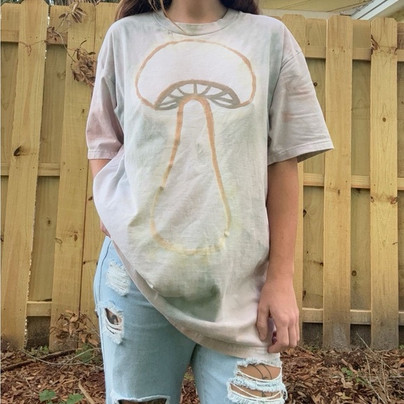 Neutral Tone Mushroom Tshirt Size XL Hand Painted - Picture 2 of 6